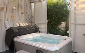 Logie & Wellness Moonlight